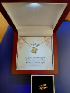Кольє «Вузол Кохання» для матусі – покриття "під золото" photo review